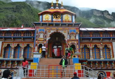 Badrinath temple front view.